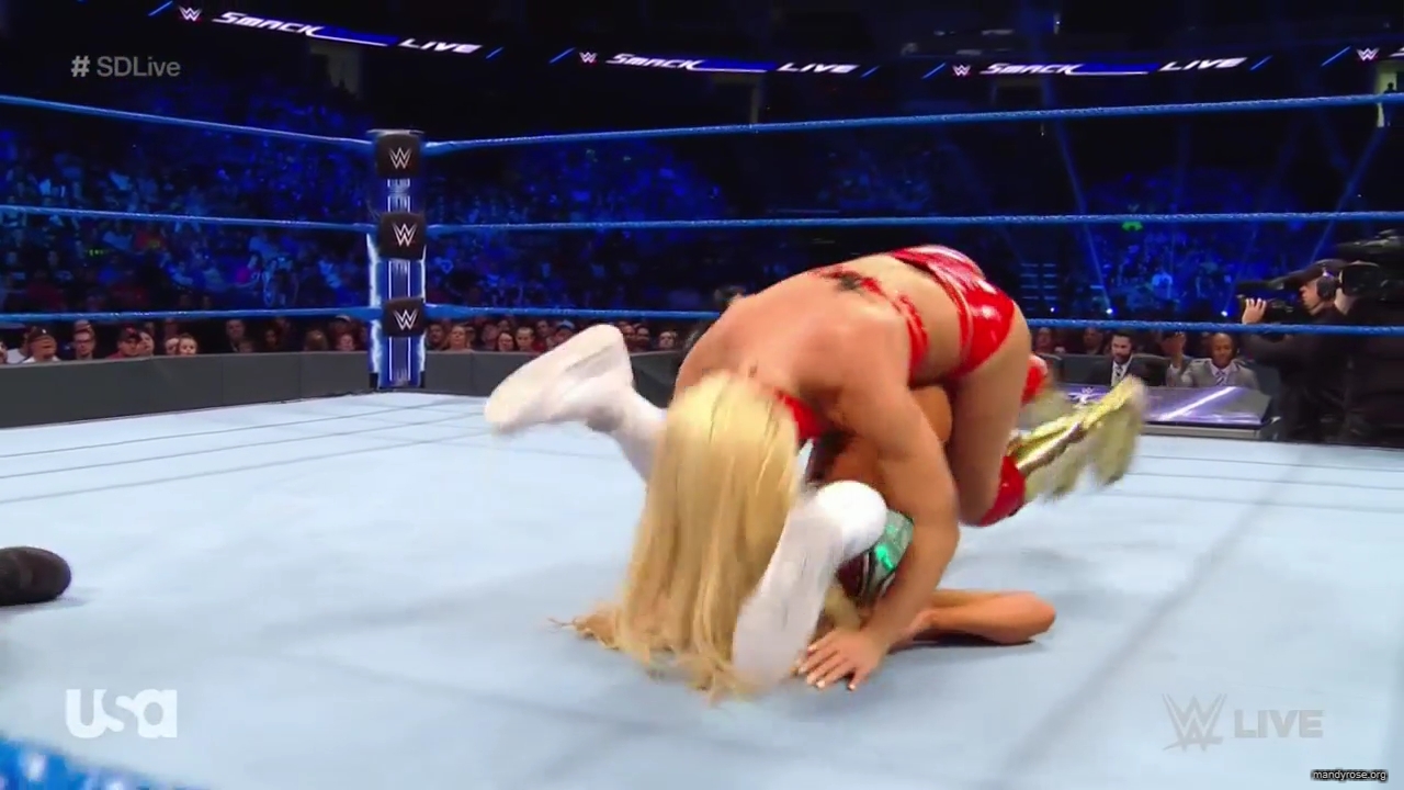 WWE_SmackDown_Live_2019_05_28_720p_HDTV_x264-NWCHD_mp41270.jpg