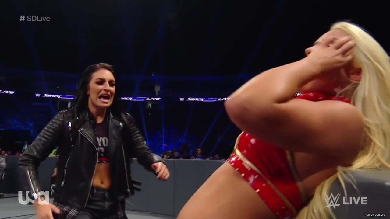 WWE_SmackDown_Live_2019_05_28_720p_HDTV_x264-NWCHD_mp41277.jpg