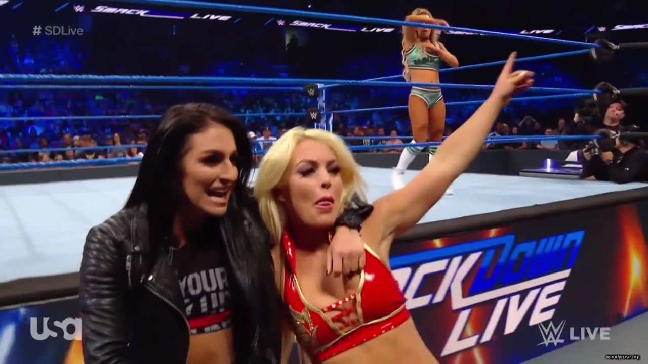 WWE_SmackDown_Live_2019_05_28_720p_HDTV_x264-NWCHD_mp41283.jpg