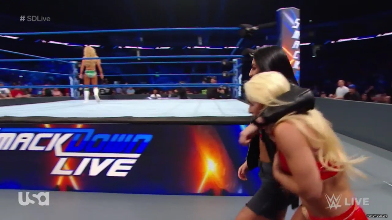 WWE_SmackDown_Live_2019_05_28_720p_HDTV_x264-NWCHD_mp41287.jpg