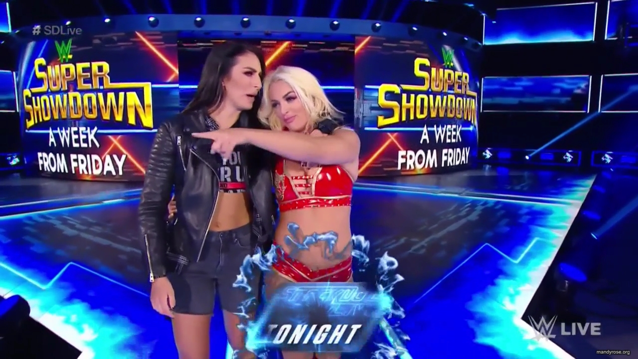 WWE_SmackDown_Live_2019_05_28_720p_HDTV_x264-NWCHD_mp41311.jpg