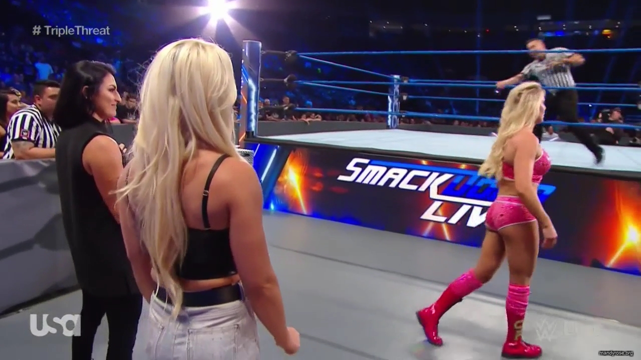 WWE_SmackDown_Live_2019_06_04_720p_HDTV_x264-NWCHD_mp40547.jpg