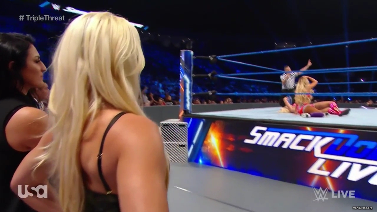 WWE_SmackDown_Live_2019_06_04_720p_HDTV_x264-NWCHD_mp40663.jpg