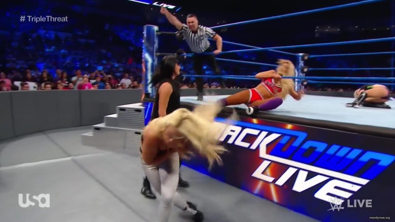 WWE_SmackDown_Live_2019_06_04_720p_HDTV_x264-NWCHD_mp40811.jpg