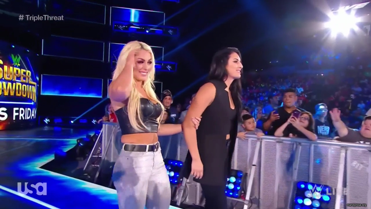 WWE_SmackDown_Live_2019_06_04_720p_HDTV_x264-NWCHD_mp40831.jpg