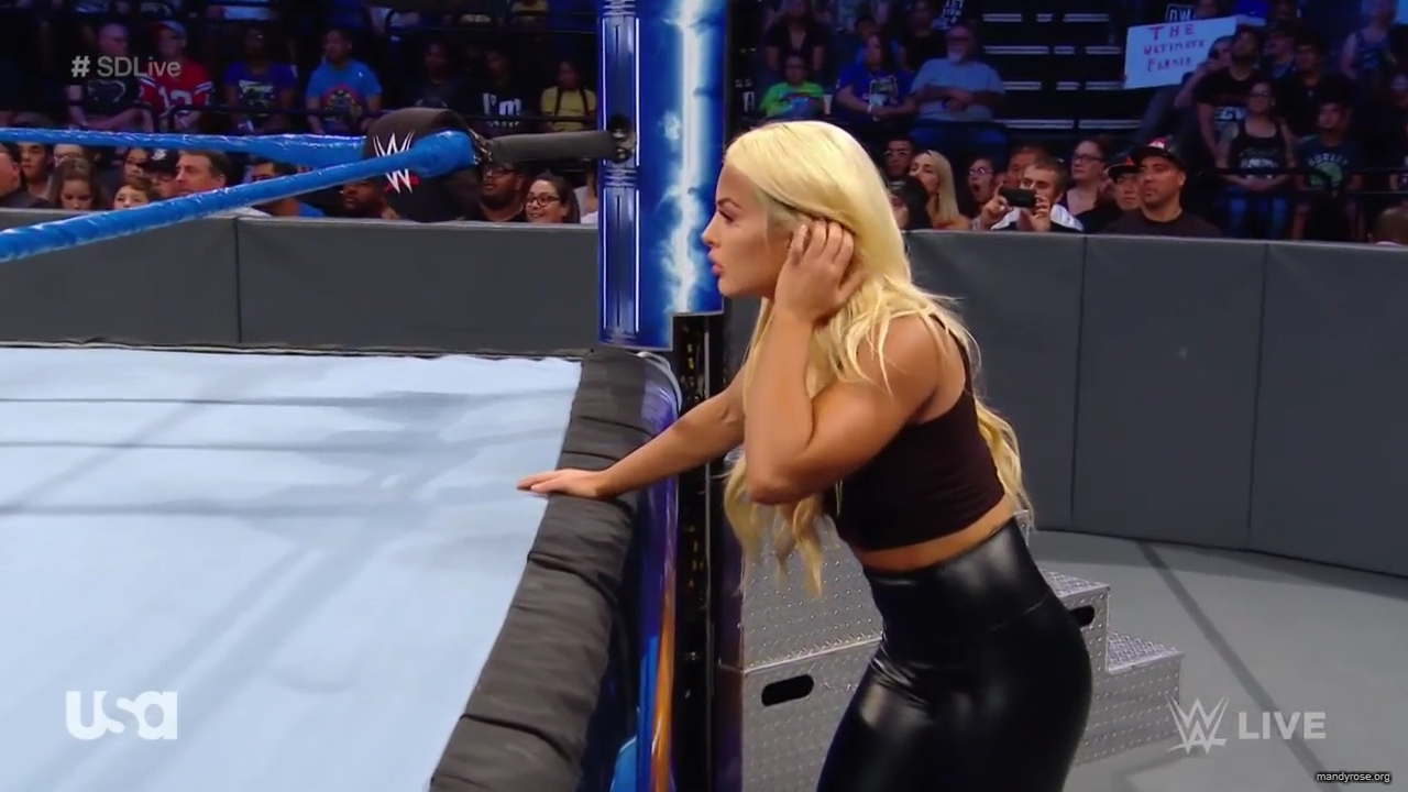 WWE_SmackDown_Live_2019_06_11_720p_HDTV_x264-NWCHD_mp40527.jpg