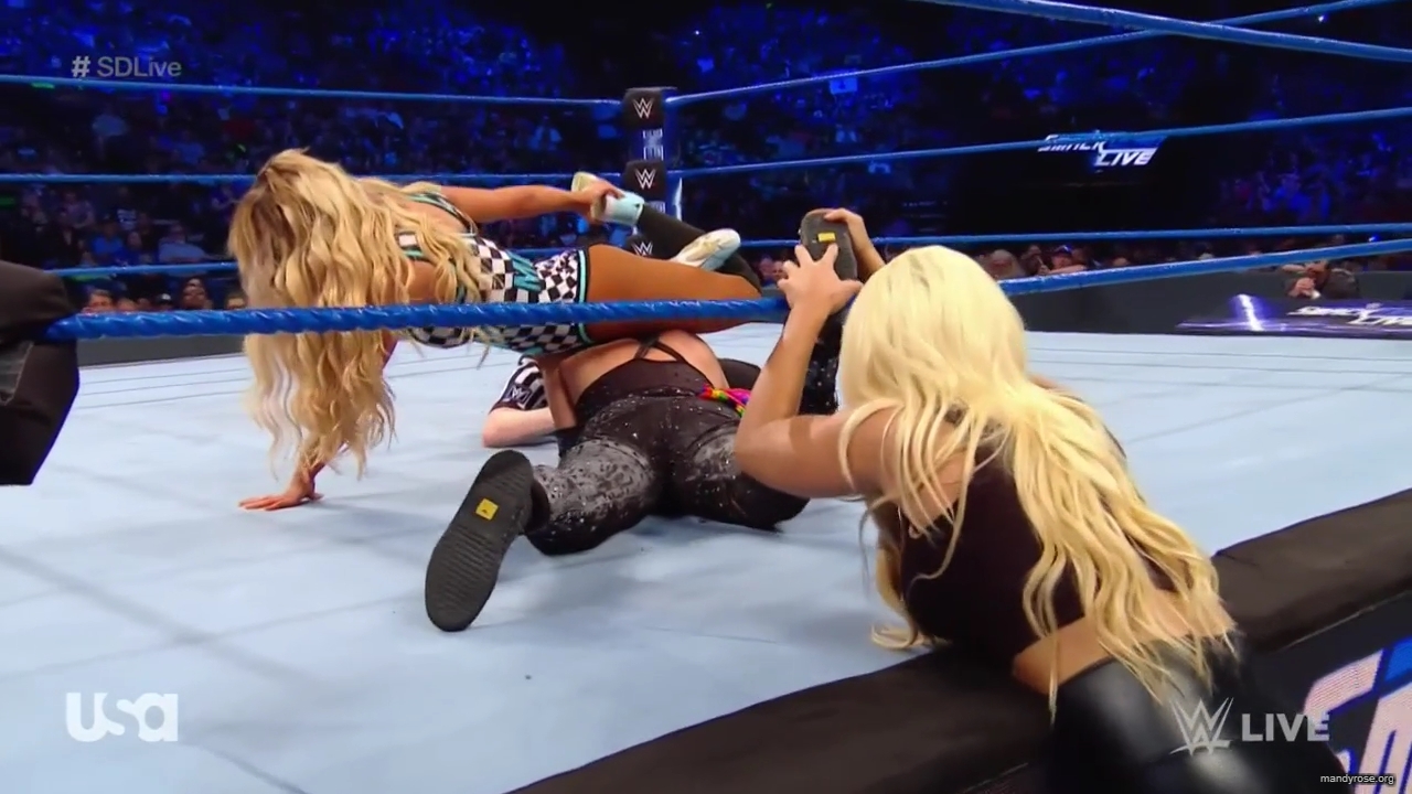 WWE_SmackDown_Live_2019_06_11_720p_HDTV_x264-NWCHD_mp40623.jpg