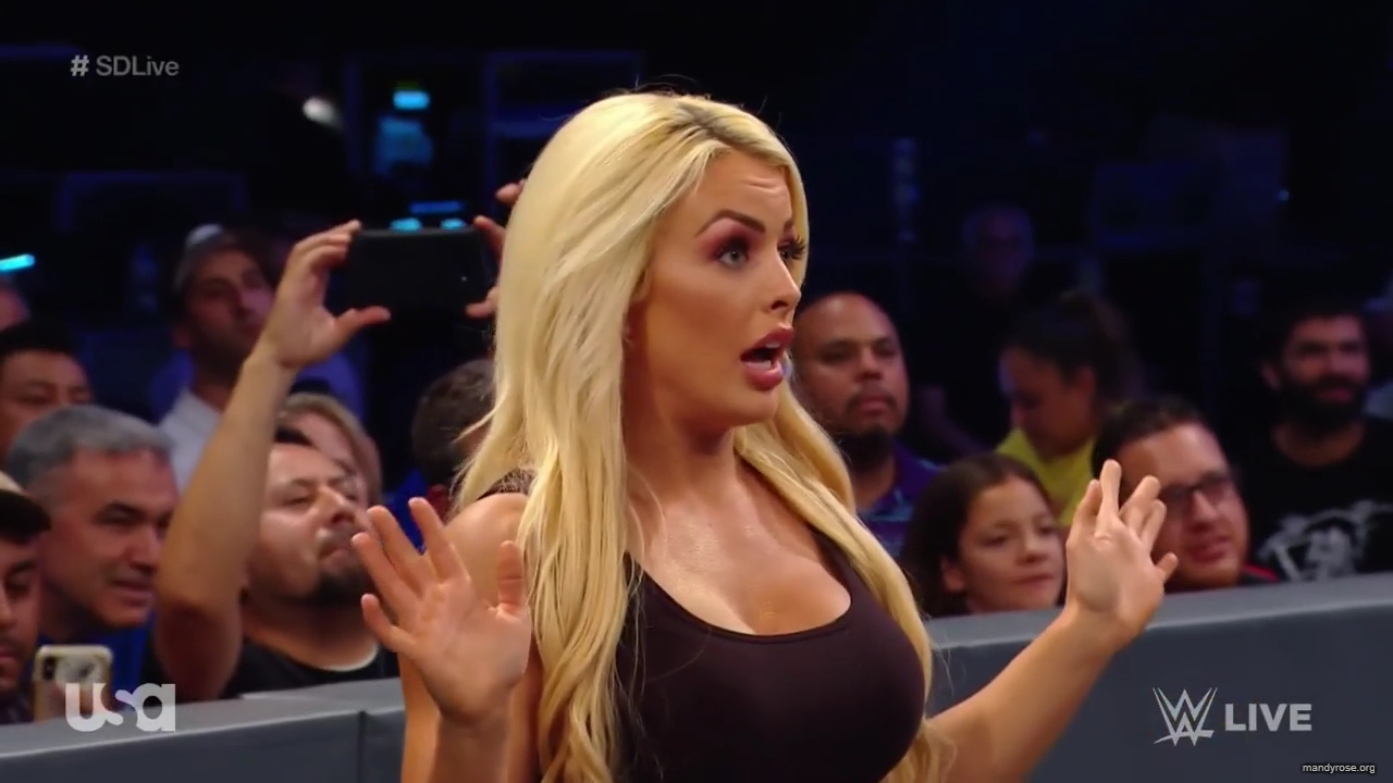 WWE_SmackDown_Live_2019_06_11_720p_HDTV_x264-NWCHD_mp40634.jpg