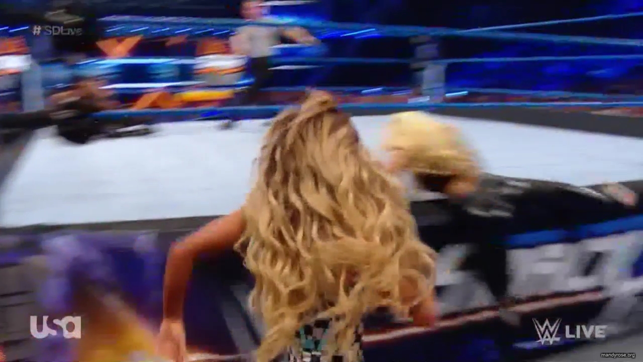 WWE_SmackDown_Live_2019_06_11_720p_HDTV_x264-NWCHD_mp40639.jpg