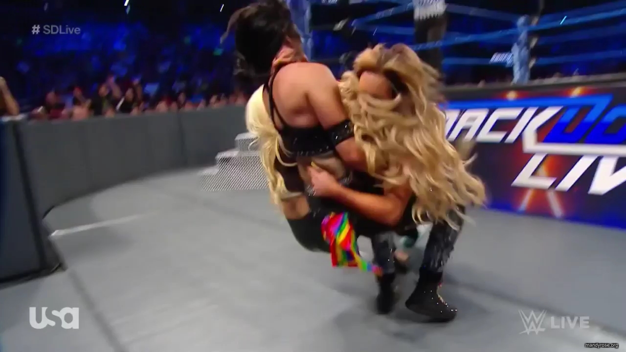 WWE_SmackDown_Live_2019_06_11_720p_HDTV_x264-NWCHD_mp40666.jpg