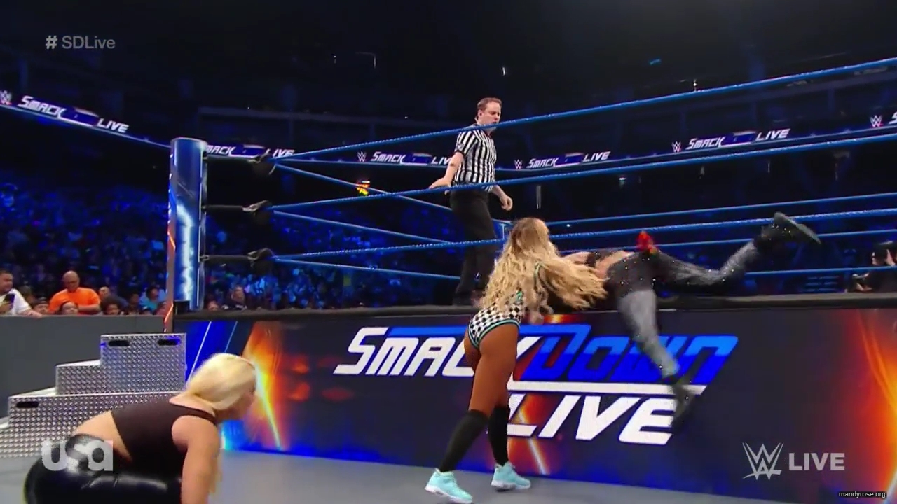 WWE_SmackDown_Live_2019_06_11_720p_HDTV_x264-NWCHD_mp40679.jpg