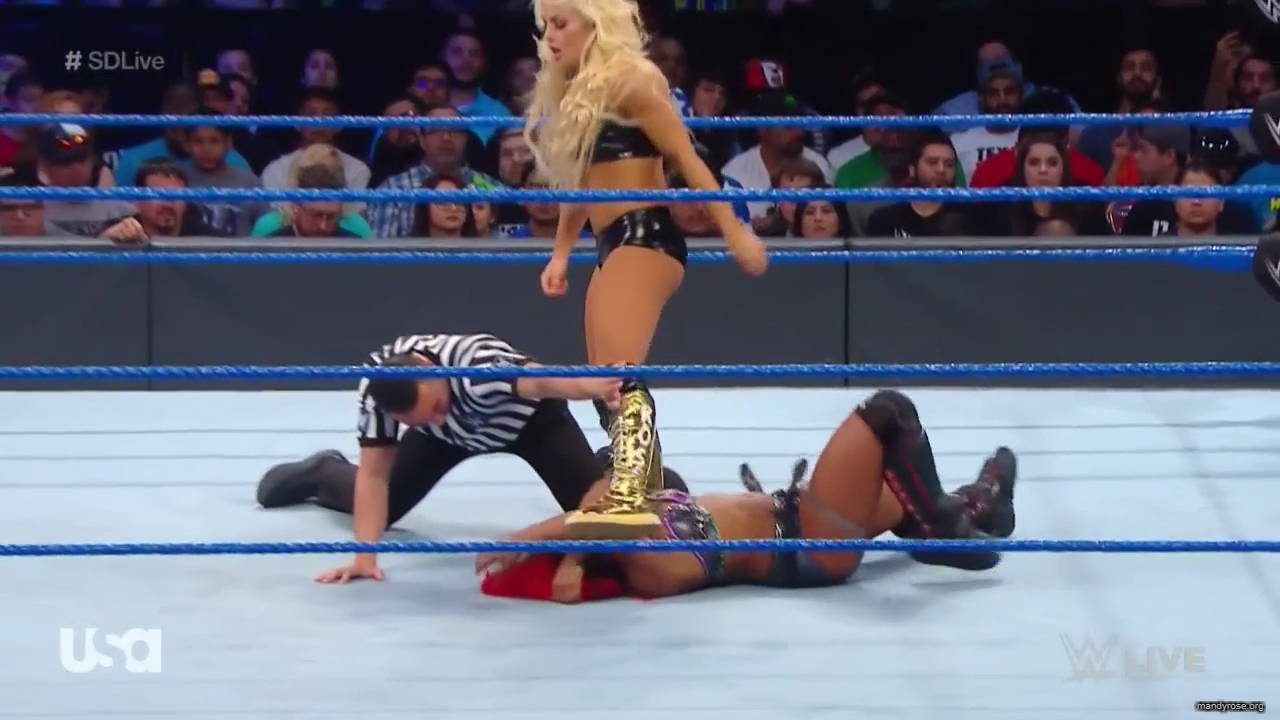 WWE_SmackDown_Live_2019_07_02_720p_HDTV_x264-NWCHD_mp40055.jpg