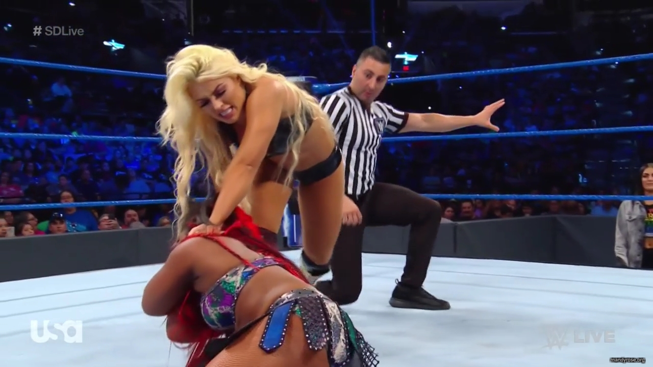 WWE_SmackDown_Live_2019_07_02_720p_HDTV_x264-NWCHD_mp40114.jpg