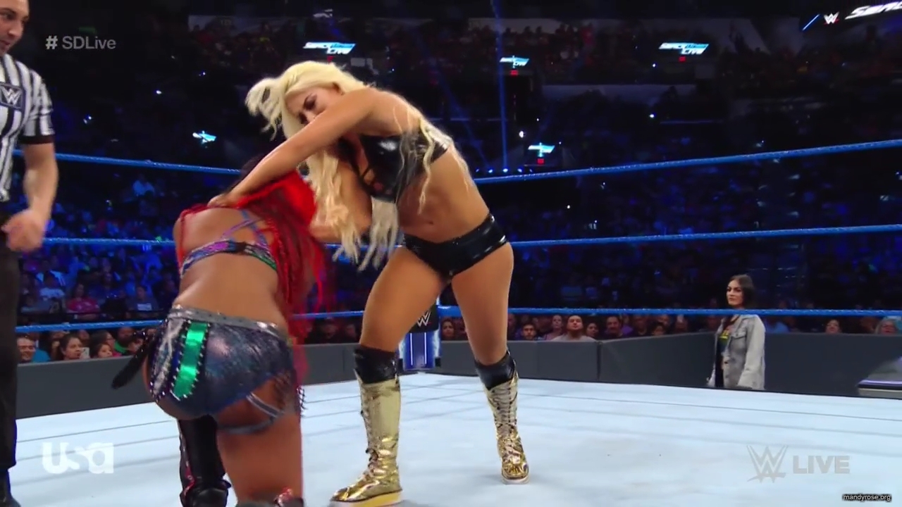 WWE_SmackDown_Live_2019_07_02_720p_HDTV_x264-NWCHD_mp40116.jpg