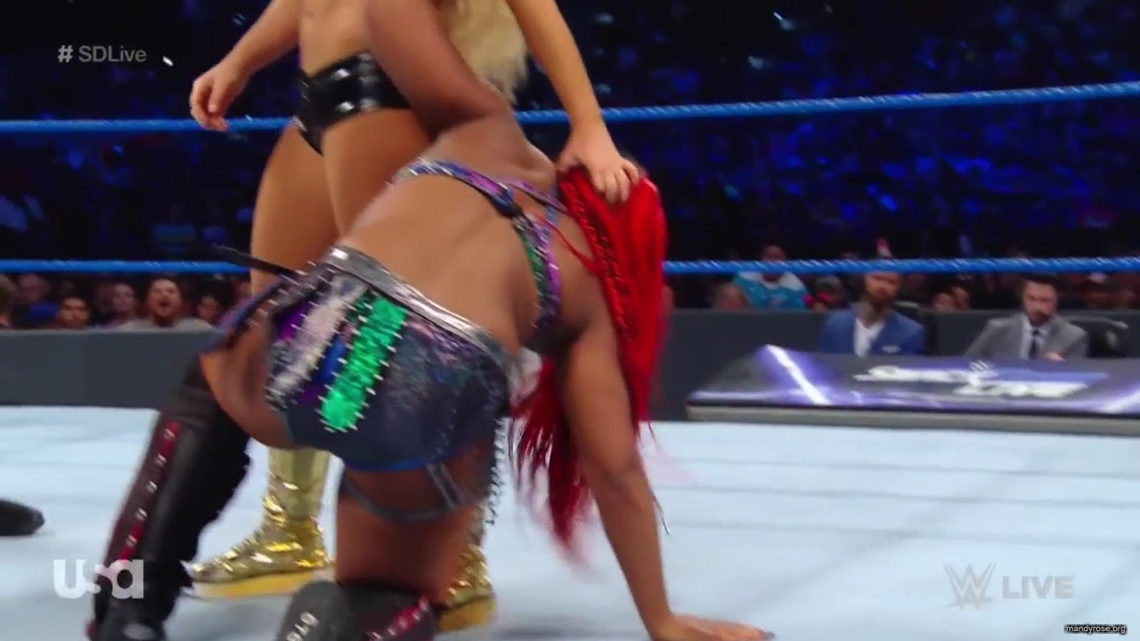 WWE_SmackDown_Live_2019_07_02_720p_HDTV_x264-NWCHD_mp40125.jpg