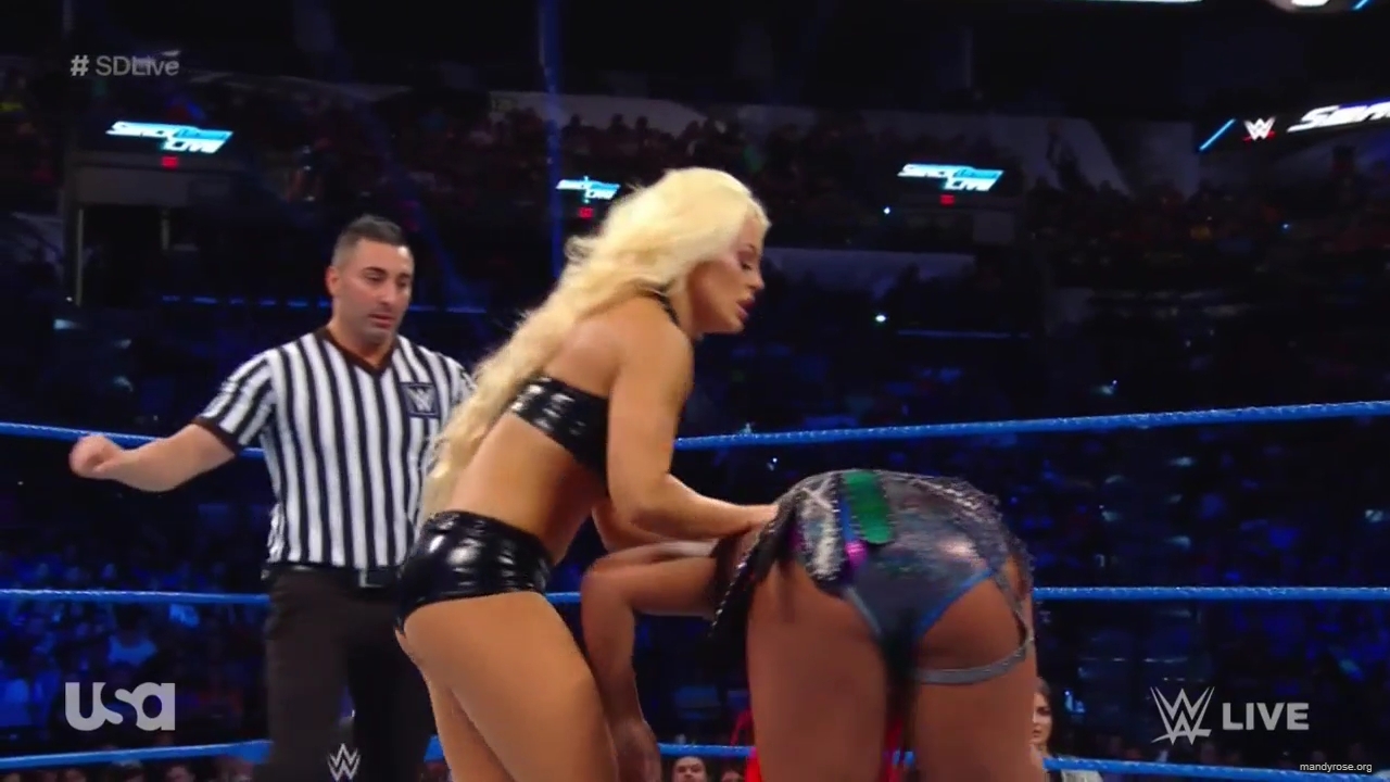 WWE_SmackDown_Live_2019_07_02_720p_HDTV_x264-NWCHD_mp40127.jpg