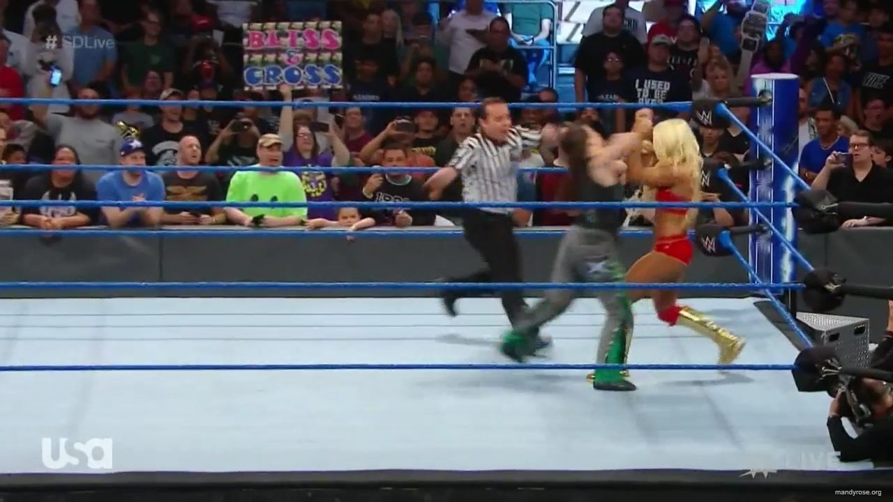 WWE_SmackDown_Live_2019_09_10_720p_HDTV_x264-NWCHD_mp40185.jpg