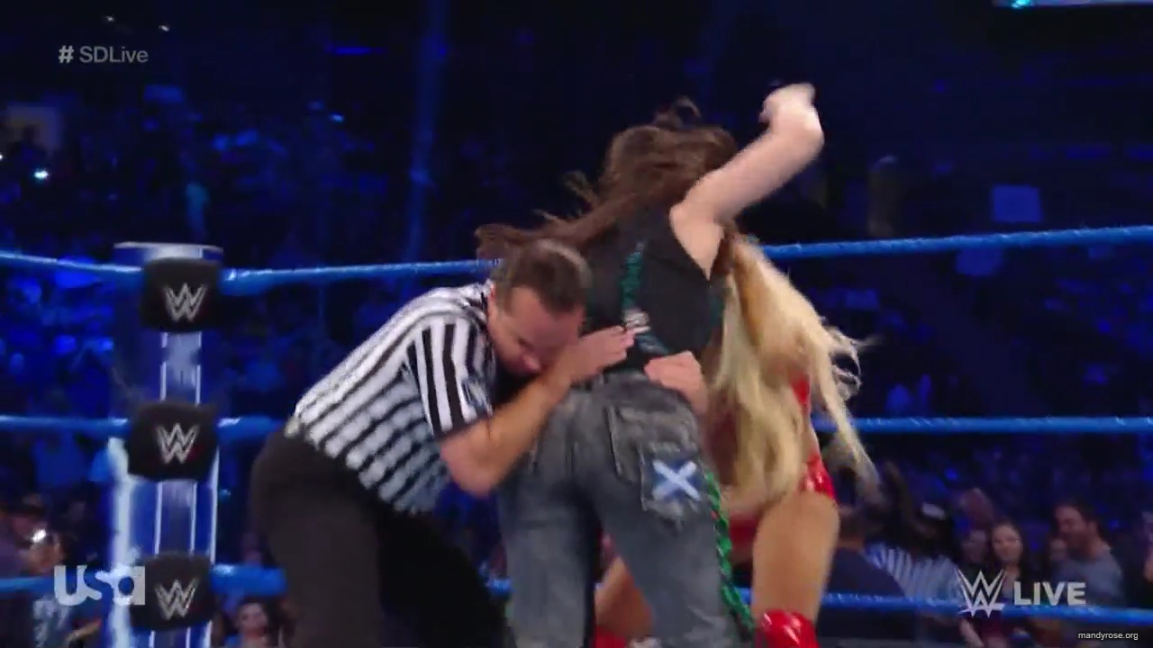 WWE_SmackDown_Live_2019_09_10_720p_HDTV_x264-NWCHD_mp40188.jpg