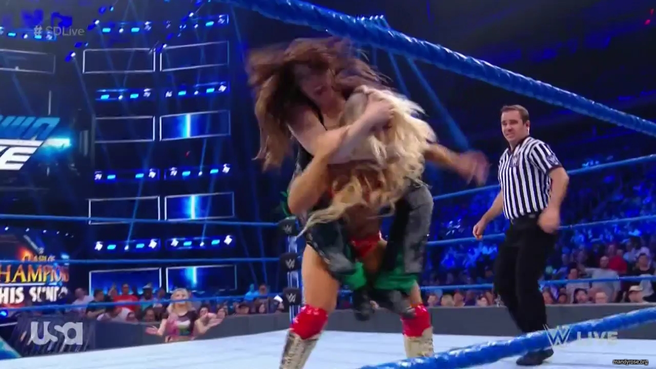 WWE_SmackDown_Live_2019_09_10_720p_HDTV_x264-NWCHD_mp40212.jpg