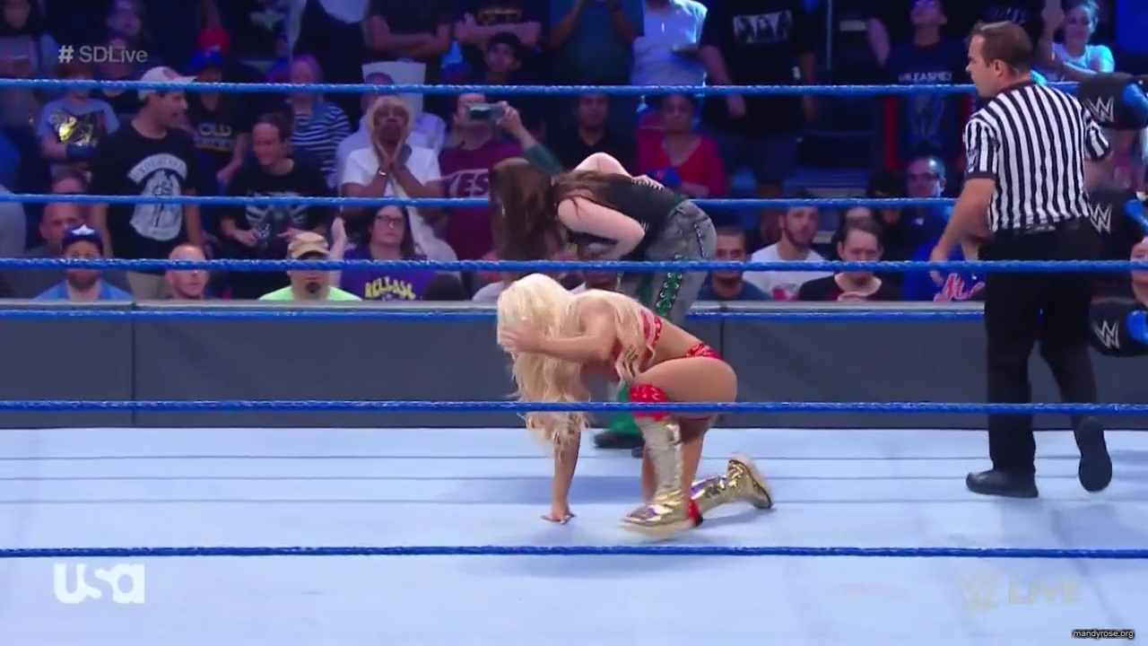 WWE_SmackDown_Live_2019_09_10_720p_HDTV_x264-NWCHD_mp40221.jpg