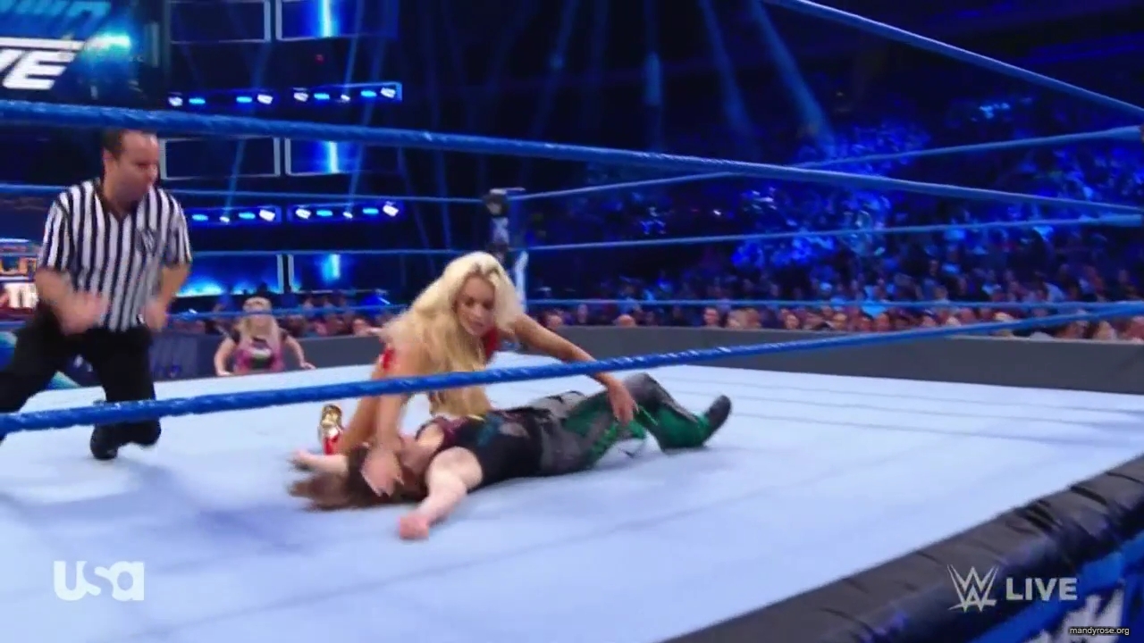 WWE_SmackDown_Live_2019_09_10_720p_HDTV_x264-NWCHD_mp40243.jpg