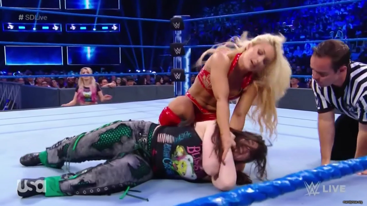 WWE_SmackDown_Live_2019_09_10_720p_HDTV_x264-NWCHD_mp40280.jpg