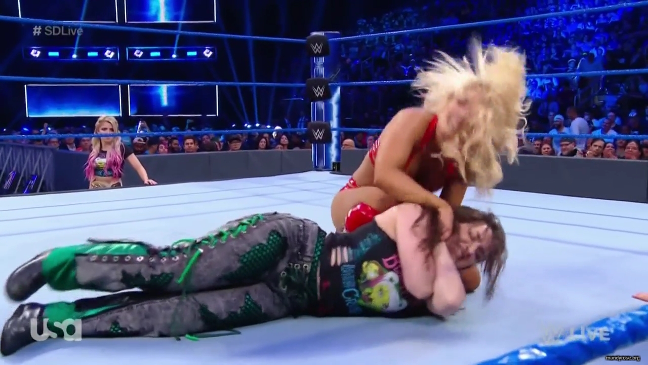 WWE_SmackDown_Live_2019_09_10_720p_HDTV_x264-NWCHD_mp40291.jpg