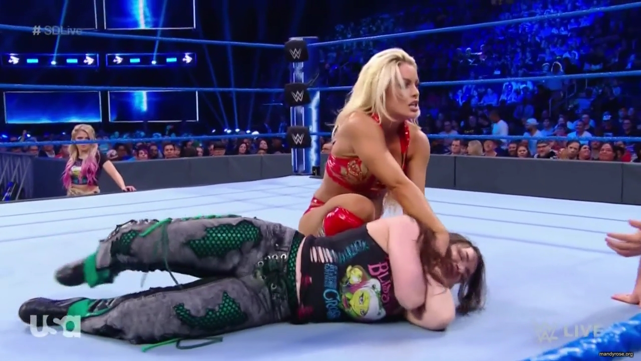 WWE_SmackDown_Live_2019_09_10_720p_HDTV_x264-NWCHD_mp40292.jpg