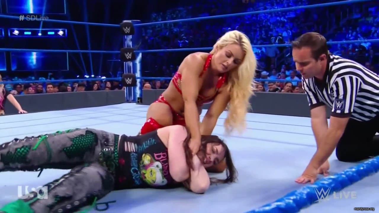 WWE_SmackDown_Live_2019_09_10_720p_HDTV_x264-NWCHD_mp40293.jpg