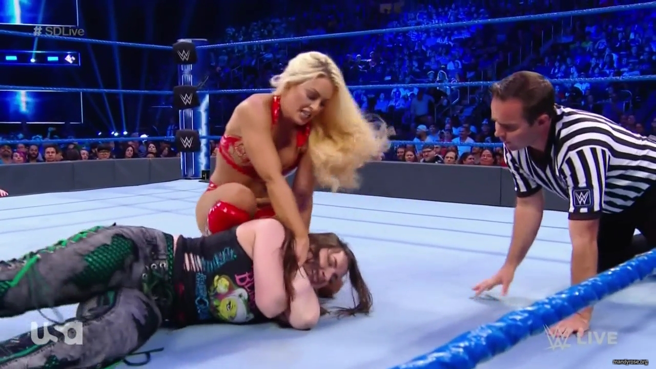 WWE_SmackDown_Live_2019_09_10_720p_HDTV_x264-NWCHD_mp40294.jpg