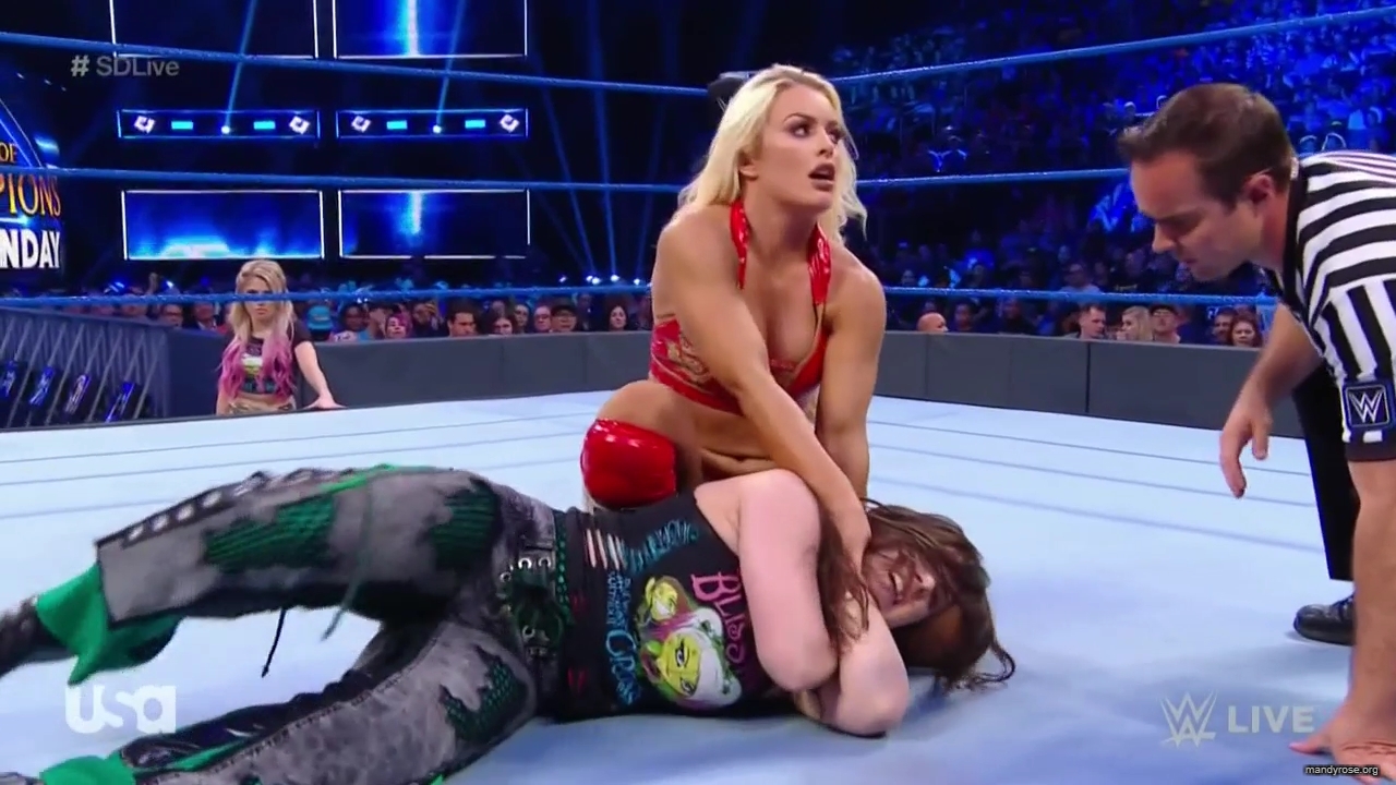 WWE_SmackDown_Live_2019_09_10_720p_HDTV_x264-NWCHD_mp40303.jpg