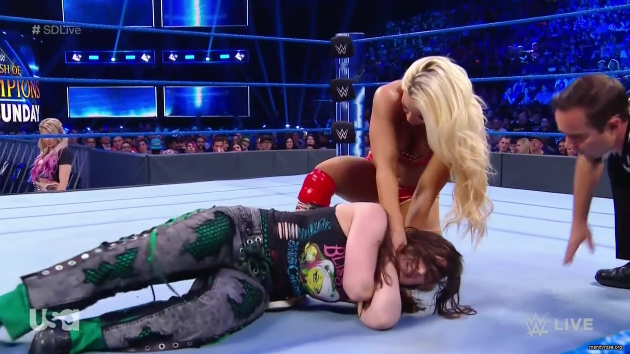 WWE_SmackDown_Live_2019_09_10_720p_HDTV_x264-NWCHD_mp40306.jpg