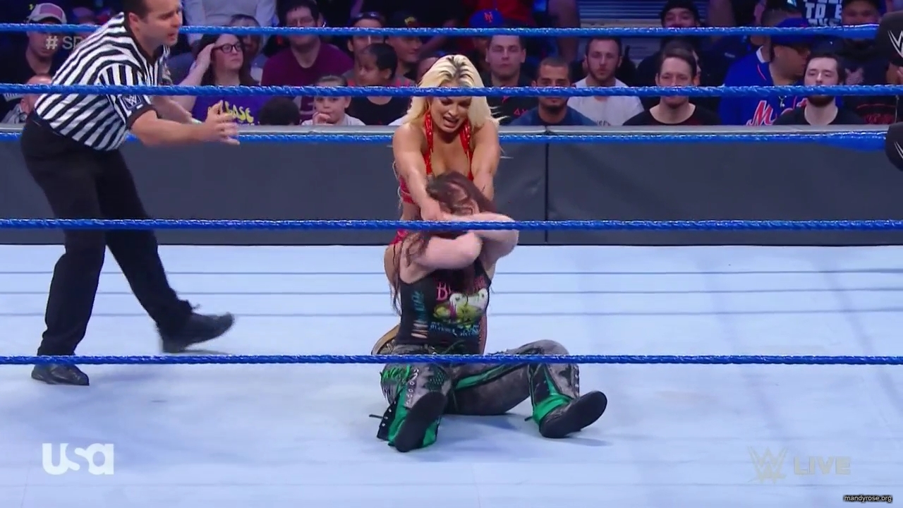 WWE_SmackDown_Live_2019_09_10_720p_HDTV_x264-NWCHD_mp40315.jpg