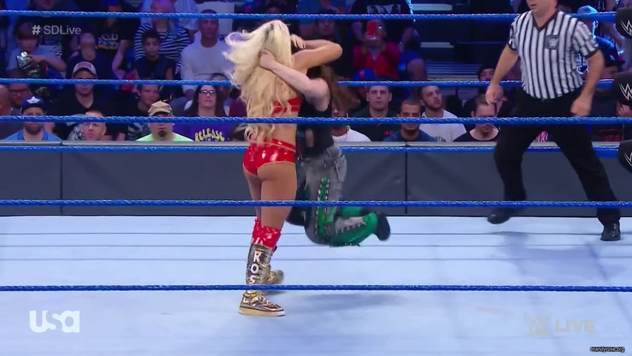 WWE_SmackDown_Live_2019_09_10_720p_HDTV_x264-NWCHD_mp40319.jpg