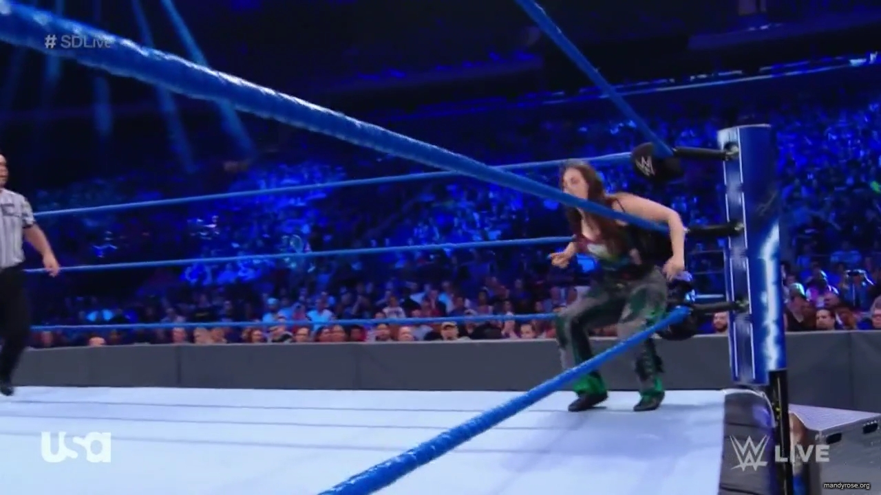 WWE_SmackDown_Live_2019_09_10_720p_HDTV_x264-NWCHD_mp40322.jpg