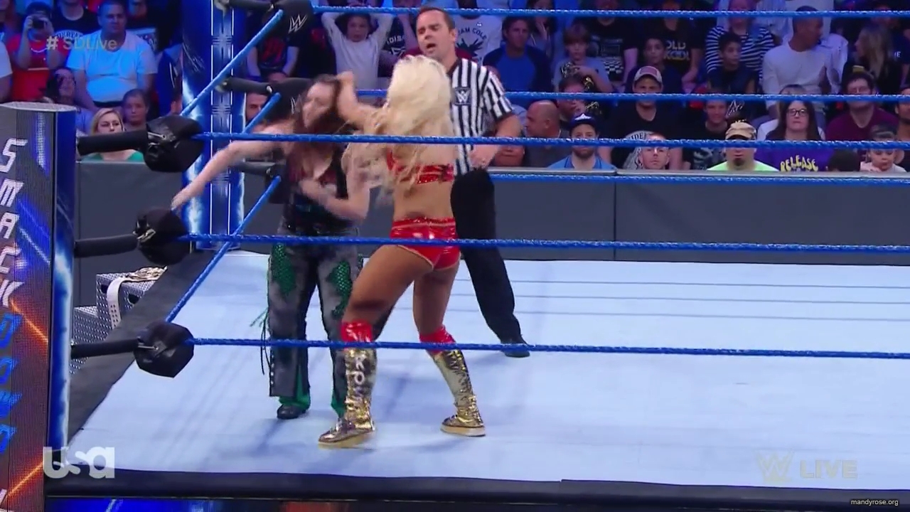 WWE_SmackDown_Live_2019_09_10_720p_HDTV_x264-NWCHD_mp40333.jpg