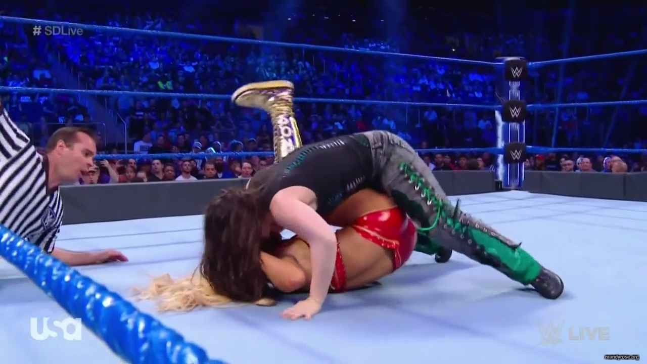 WWE_SmackDown_Live_2019_09_10_720p_HDTV_x264-NWCHD_mp40388.jpg