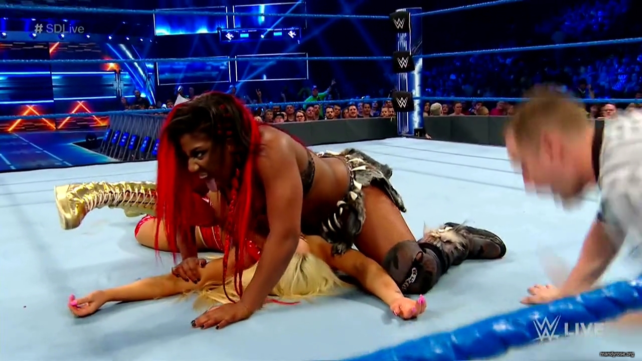 WWE_Smackdown_Live_2019_07_16_720p_HDTV_x264-Star_mkv1485.jpg