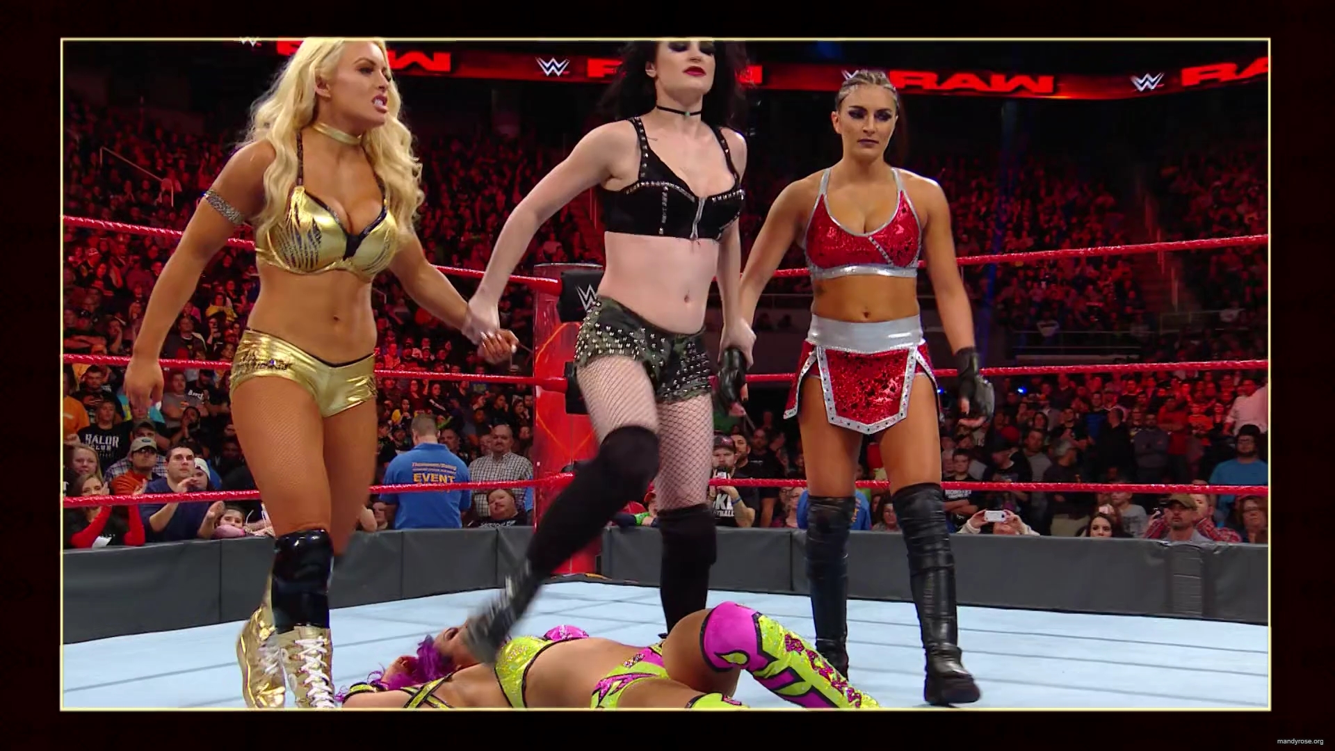 WWE_Table_For_3_S05E07_Ladies_Luncheon_1080p_WEB_h264-HEEL_mp40660.jpg
