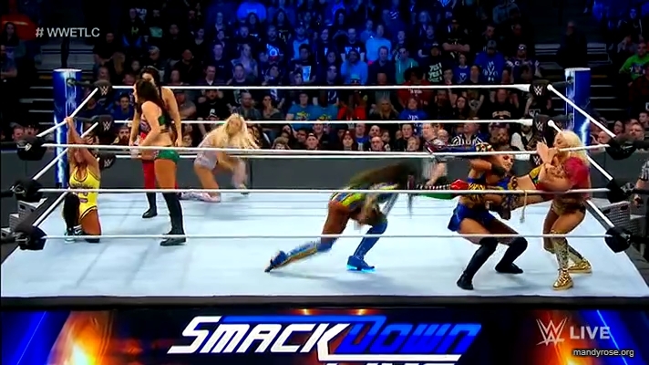 Women_Smackdown_Live_mp41623.jpg