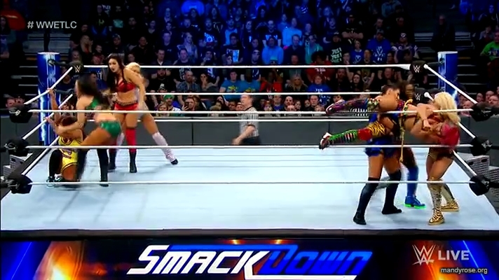 Women_Smackdown_Live_mp41624.jpg