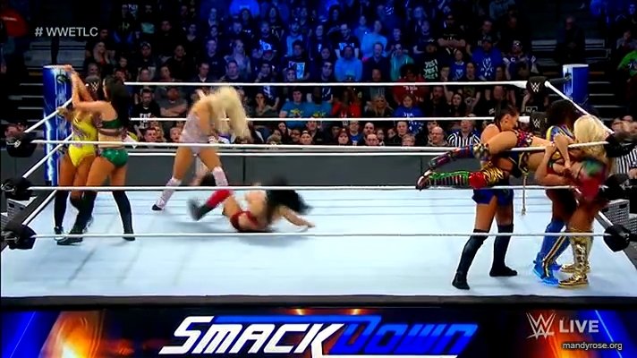 Women_Smackdown_Live_mp41625.jpg