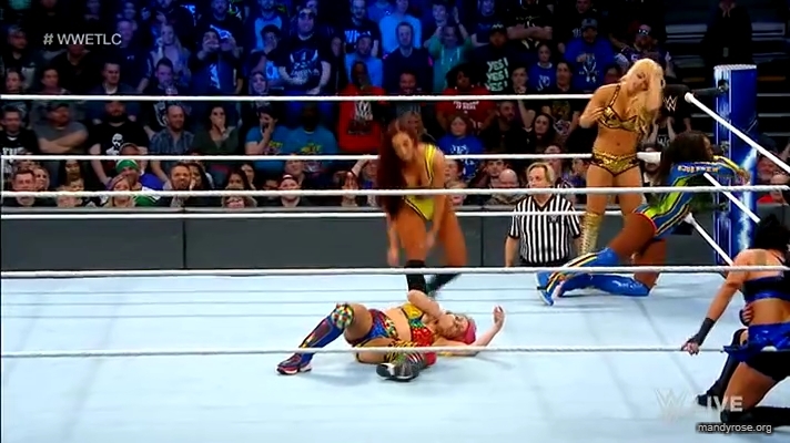 Women_Smackdown_Live_mp41715.jpg