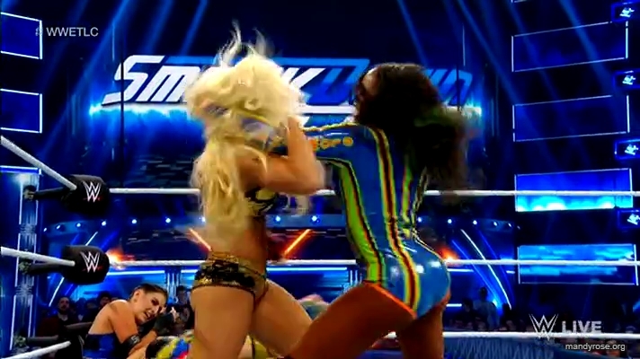 Women_Smackdown_Live_mp41789.jpg