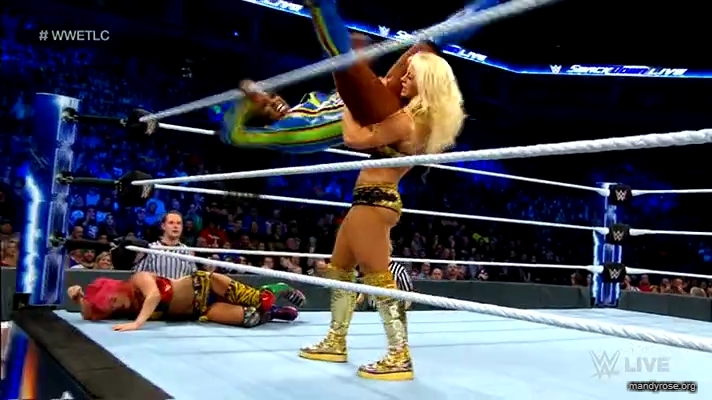 Women_Smackdown_Live_mp41816.jpg