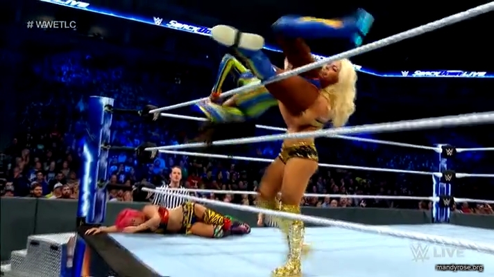 Women_Smackdown_Live_mp41817.jpg