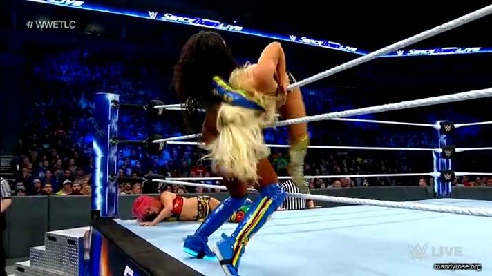 Women_Smackdown_Live_mp41821.jpg