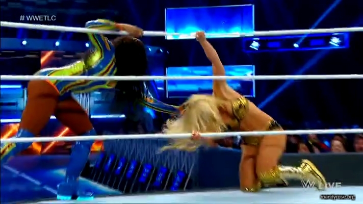 Women_Smackdown_Live_mp41824.jpg