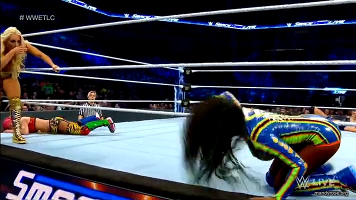 Women_Smackdown_Live_mp41830.jpg