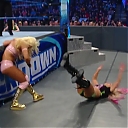 WWE_Friday_Night_SmackDown_2019_12_06_720p_HDTV_x264-NWCHD_mp40170.jpg